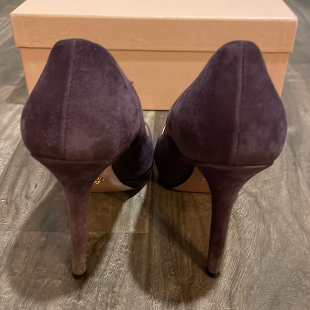 Prada Heels - Picture 3 of 10